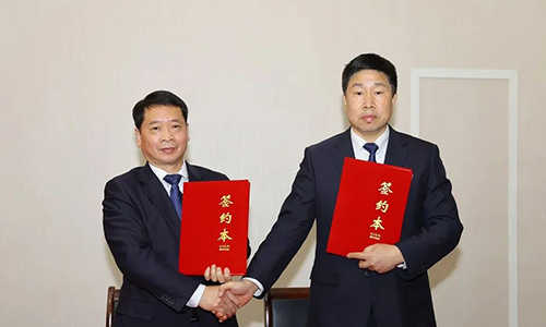與區(qū)域代表簽訂生產(chǎn)經(jīng)營責(zé)任書、廉政建設(shè)責(zé)任書